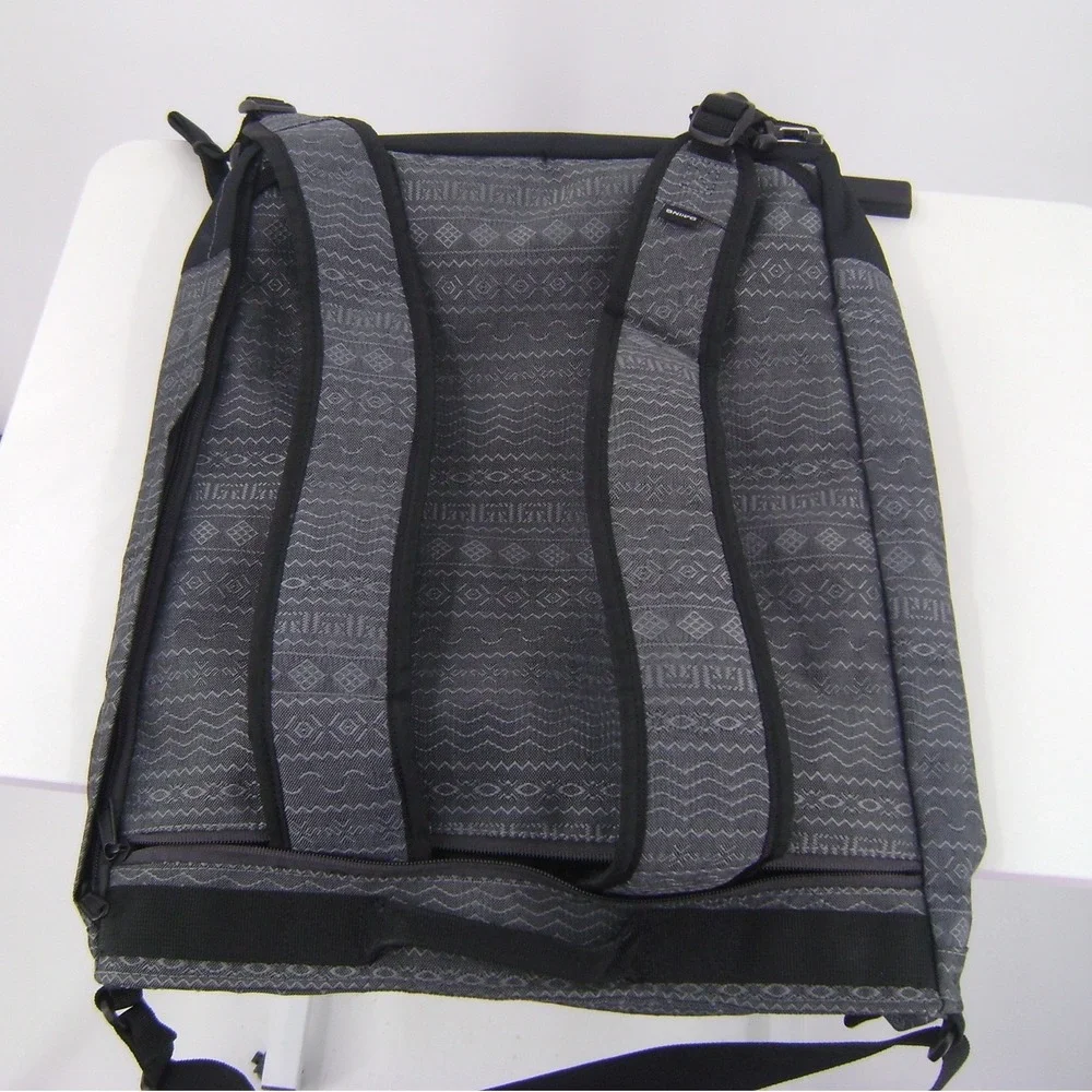 Dakine‎ Grey Geometric Tribal Convertible Crossbody Backpack Bag Messenger